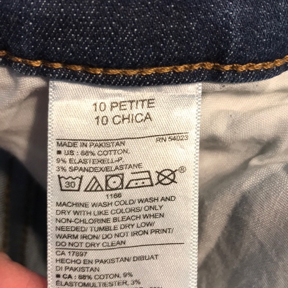 Old Navy FLARE Jeans - Picture 6 of 11